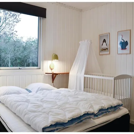 Three Bedroom Holiday In *