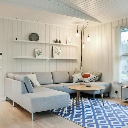 Three Bedroom Holiday In Holiday home Vejby